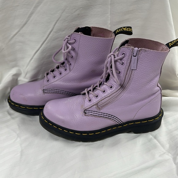 Doc Martin boots women’s size 6. Lavendar - Picture 3 of 10